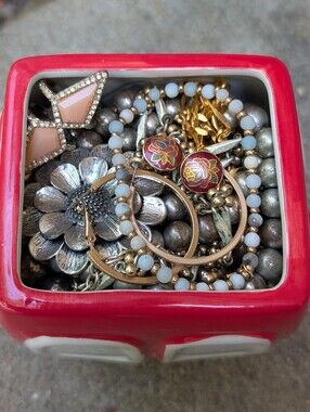 90's Style Vintage Jewelry Jar